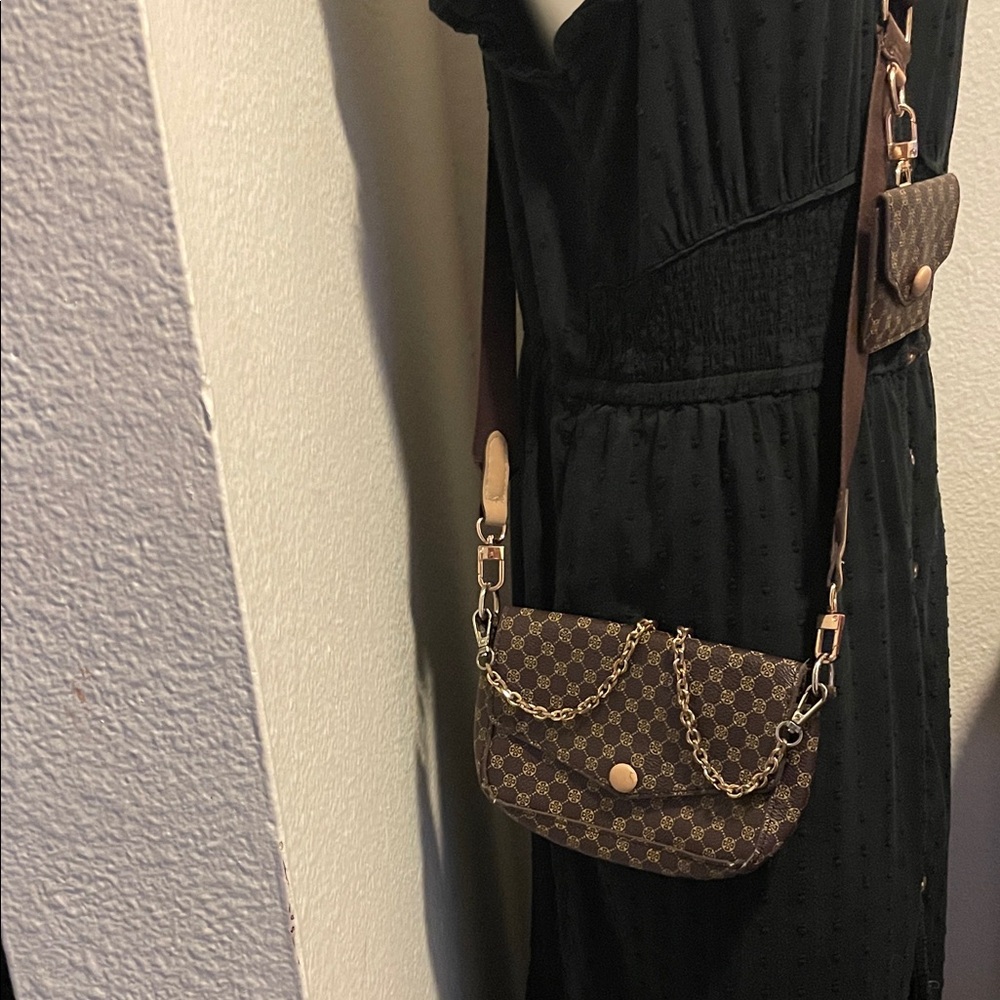 Elegant Brown Patterned Crossbody Bag with Chain